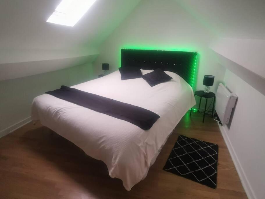 Ferienwohnung Smart House Airport Cdg, Asterix Louvres Exterior foto